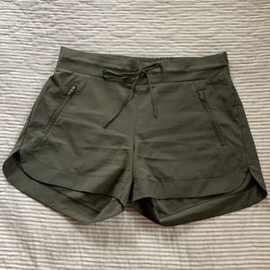 Kyodan Outdoor Spandex shorts, EUC